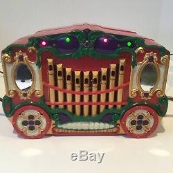 Mr Christmas Holiday Carousel SEE VIDEO Music Mechanical 21 Carols Circus Wagon