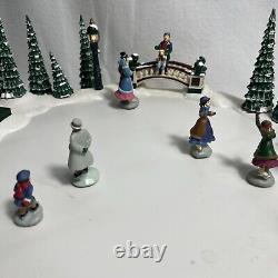 Mr. Christmas Holiday Skaters 15 Carols Tested And Works Great 100% Complete