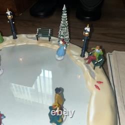 Mr. Christmas Holiday Skaters 1885 Animated Skating Pond Lights Music Box WORKS