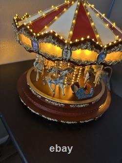Mr. Christmas Marque Deluxe Carousel Animated Musical 40 Songs Beauty Mr. Christmas Marque Deluxe Carousel Animated Musical 40 Songs Beauty