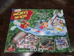 Mr. Christmas Mickey's Ski Slope Animated 1993 Santa's READ