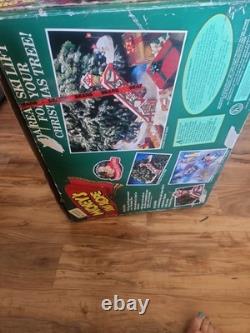 Mr. Christmas Mickey's Ski Slope Animated Set for Tree 1993 Complete Works