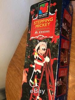 Mr Christmas STEPPING MICKEY MOUSE Sleigh & Ladder Plays Music Disney Musical