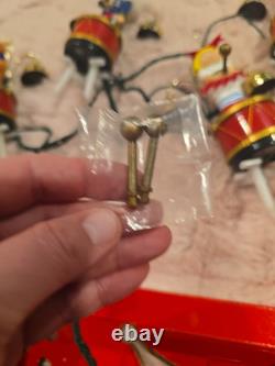 Mr. Christmas Santa's Marching Band Brass Bells Play 35 musical Carols Vtg 90s