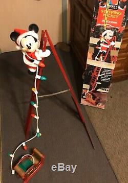 Mr Christmas Stepping Mickey Automated Mickey Mouse Climbing Ladder WORKS