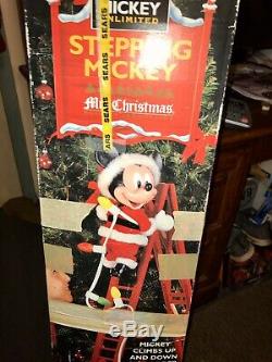 Mr Christmas Stepping Mickey Automated Mickey Mouse Climbing Ladder WORKS