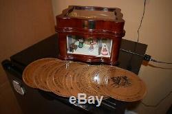 Mr Christmas VILLAGE SQUARE ANIMATED SYMPHONIUM Music Box 16 disks (720W)