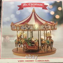 Mr. Christmas Very Merry Carousel Plays 25 Carols & Light Show New In Box