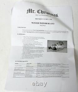 Mr. Christmas Winter Wonderland Animated Snowboard Half Pipe NEW NEVER USED