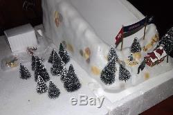 Mr. Christmas Winter Wonderland Half Pipe 157482 Animated With Lights/ Music Used