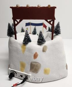 Mr. Christmas Winter Wonderland Half Pipe 2008 Animated Snowboarders, READ