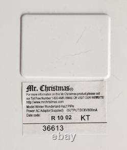 Mr. Christmas Winter Wonderland Half Pipe 2008 Animated Snowboarders, READ