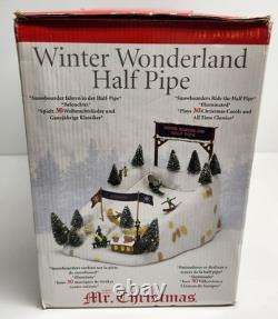 Mr. Christmas Winter Wonderland Half Pipe 2008 Animated Snowboarders, READ