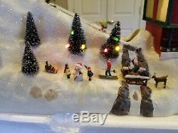 Mr Christmas Winter Wonderland LIghted Moving Cable Cars Ski Lift Music Box EXC+