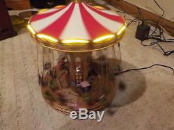 Mr. Christmas World's Fair Swing Carousel Gold Label 30 Songs Lights