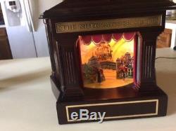 Music box, holiday, nutcracker, carouseltheater, mr. Christmas, decoration, collectable