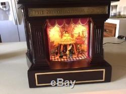 Music box, holiday, nutcracker, carouseltheater, mr. Christmas, decoration, collectable