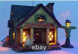 NEW Retired Dept 56, THE SCARECROW HOUSE Trick Or Treat Lane Halloween Village