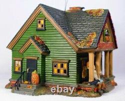 NEW Retired Dept 56, THE SCARECROW HOUSE Trick Or Treat Lane Halloween Village