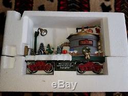 New Bright Holiday Express Train #384 Lot of 4 Train Cars