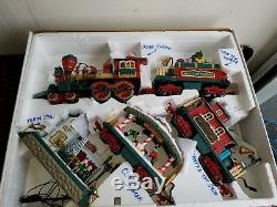 New Bright Holiday Express Train #387 Animated Christmas Train 7 Piece