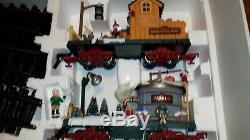 New Bright The Holiday Express Animated Train Set No 387, READ DESCRIPTION