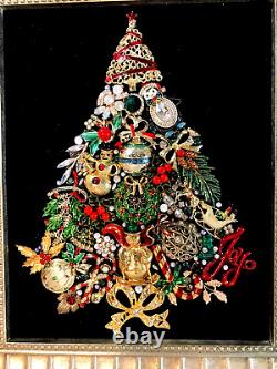 OOAK FRAMED VTG JEWELRY ART COLLAGE Christmas Tree 11 x 13 SPECTACULAR