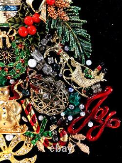 OOAK FRAMED VTG JEWELRY ART COLLAGE Christmas Tree 11 x 13 SPECTACULAR