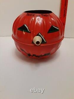 Old Vintage Halloween Tin Litho Jack O Lantern Horn US Metal Toy Mfg Co 1950's