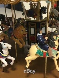 Original Classics Carousel 30 Songs Lights Up & Down 12X11 Burgundy & Gold Vtg