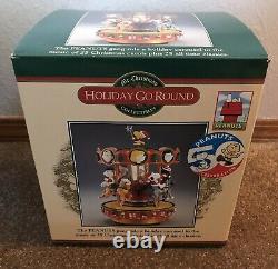 Peanuts Gang Snoopy Mr. Christmas Holiday Carousel Merry Go Round Music Box RARE