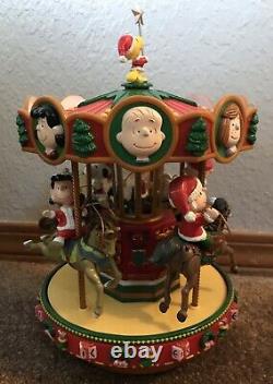Peanuts Gang Snoopy Mr. Christmas Holiday Carousel Merry Go Round Music Box RARE