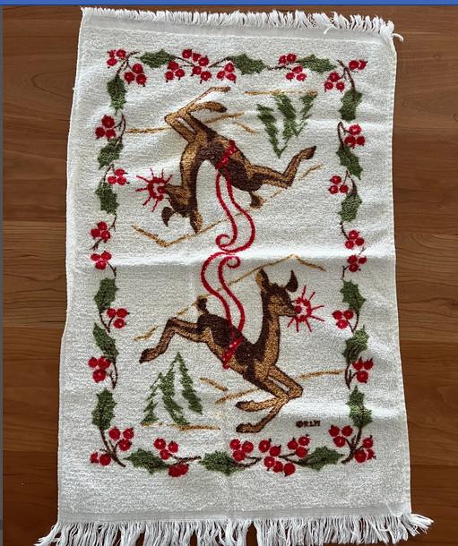 Pristine! 1950s Rlm Rudolph Reindeer Dish Towel Vibrant Color! Montgomery Ward