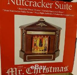 RARE 2005 Mr Christmas NUTCRACKER SUITE Wood Musical Animated Scenes Theater Box