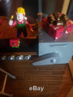 RARE Mr Christmas Santa's Toy Factory Multi-Action/Smoke/Lights Display Musical