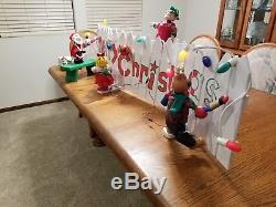 RARE Mr Christmas Vintage Deck the Fence Animated with Music & Lights MUST SEE