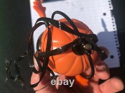 RARE w box VINTAGE SPRING LEGS HALLOWEEN PUMPKIN BATTERY Jack o LANTERN AMICO