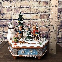 Rare Hubrig Volkskunst Wintertime Snow Scene German Hand Made Music Box