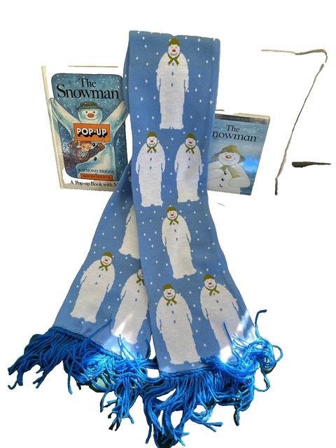 Raymond Briggs The Snowman Scarf And Pop Up Book And Dvd