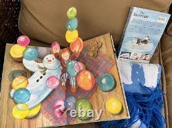 Raymond briggs THE SNOWMAN SCARF and pop up book and dvd Raymond briggs THE SNOWMAN SCARF and pop up book and dvd