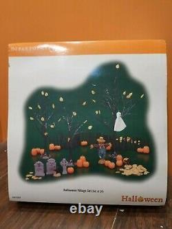 SEE VIDEO! Dept 56 55055 Creepy Creek Carriage House Halloween Village Set Lot