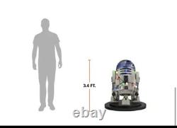STAR WARS R2D2 3.5 foot animated LED R2D2 Home Depot SACRAMENTO AREA PICKUP