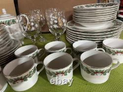 Sango Christmas Holly 8415 Set For 8 People 57 Pieces All Tighter With Cream