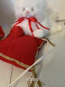 Santa's Best Animated Collectable Mrs. Claus & Cat Knitting in Rocking Chair