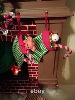 Santas Best Special Delivery Christmas Motionette Fireplace Working 21 X 20 X19