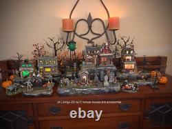 Set Of 8 Display Platforms Carved All-around For Dept 56/lemax Halloween Village