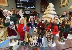 Set of 8 Winter Fun Byers Choice Vintage Lot Christmas Carolers with accessories