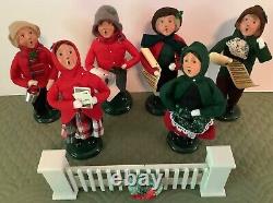 Six Byers Choice Caroler Children & 1 Fence 1998-2003