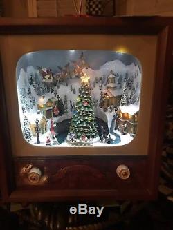 Television with Santa Scene Light Up Motion Christmas Music Box 11x13 New