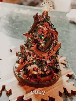 The Danbury Mint 15 Lighted Dachshund Christmas Tree With Lights And Star